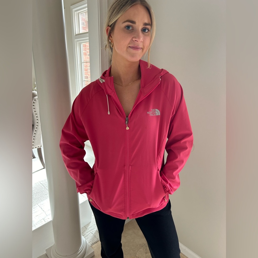 NorthFace Women’s sport raincoat